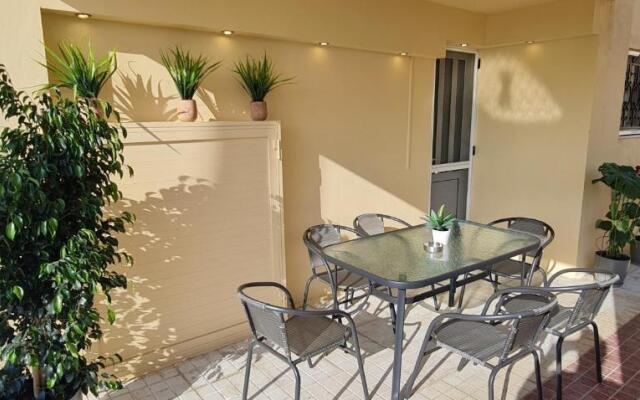 Chrisele House, 100m from Kalamaki Beach, Chania