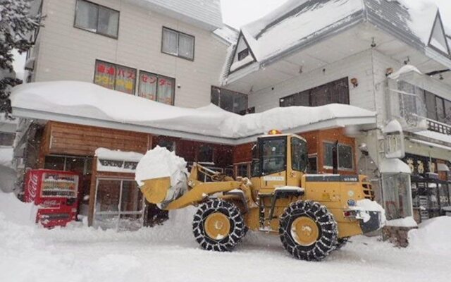 Hakuba Cortina Backpackers - Hostel