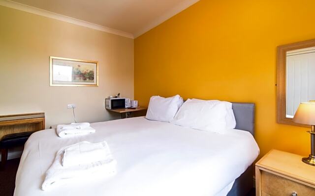 The Linden Leaf Rooms - Classy Studios