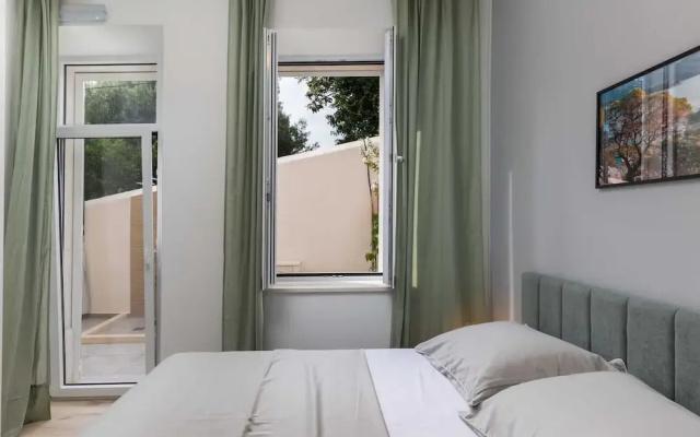 Apartments Amare - Three Bedroom Apartment With Terrace and Jacuzzi