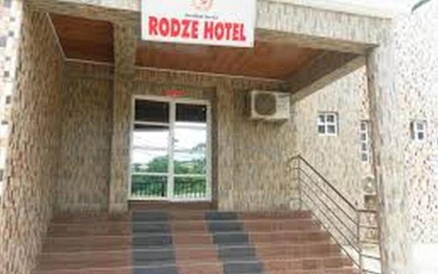 Rodze Hotel & Suites