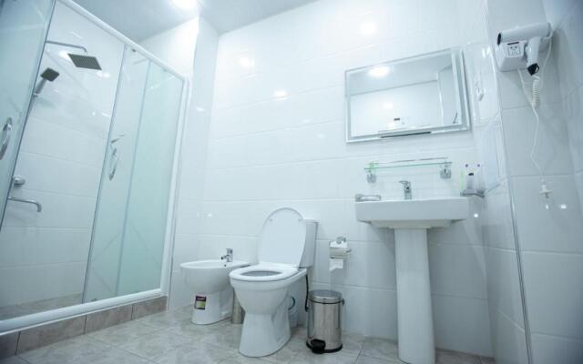 Oqsaroy Hotel