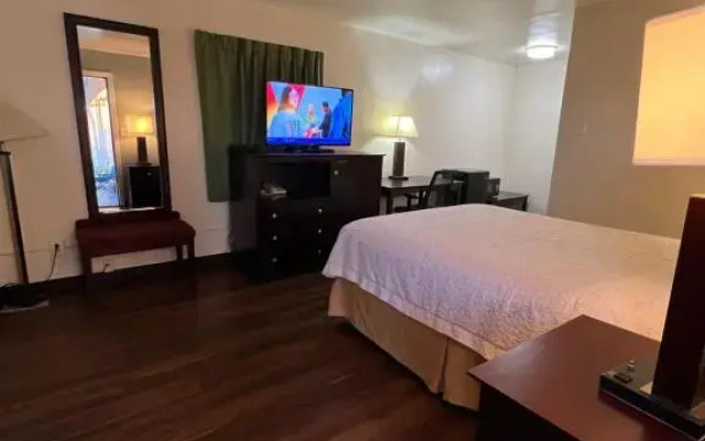 Riverside Motel