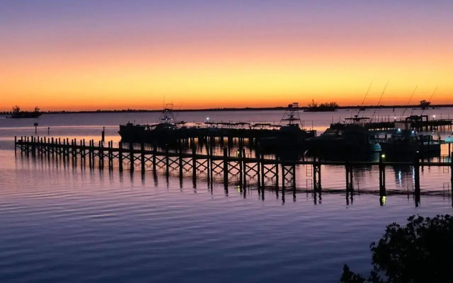 Capt Hiram's Resort
