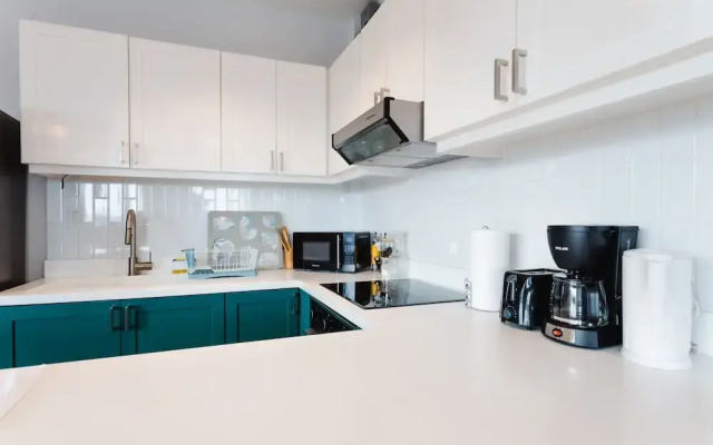 w Radiant 2BR w Terrace in Panama