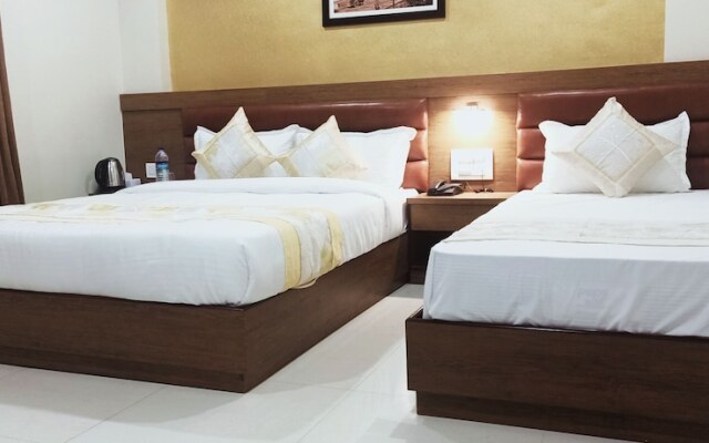 Deluxe Inn