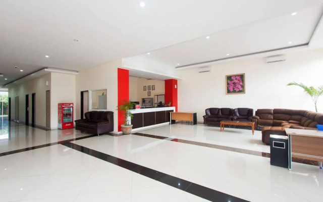 ZEN Rooms Kuta Puri Demak