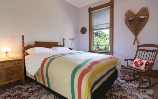 Markdale Manor Bed & Breakfast