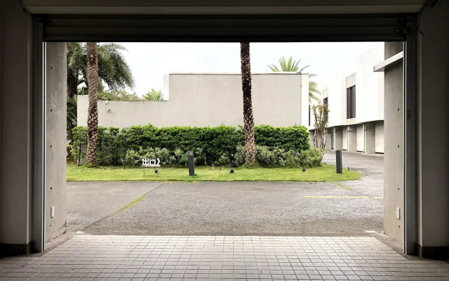 H Villa
