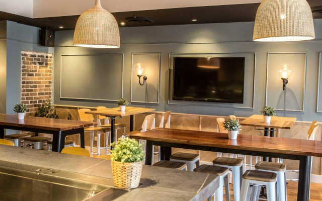 Crown Hotel Surry Hills
