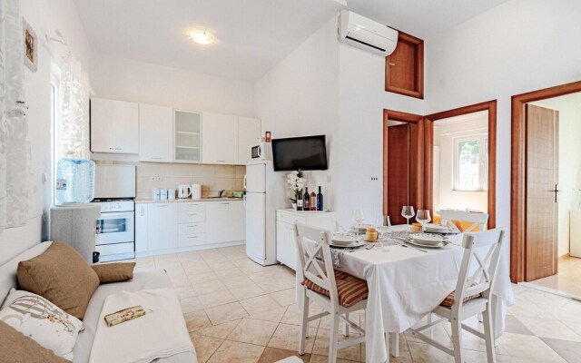 Nice Apartment in Osobljava With Wifi and 2 Bedrooms