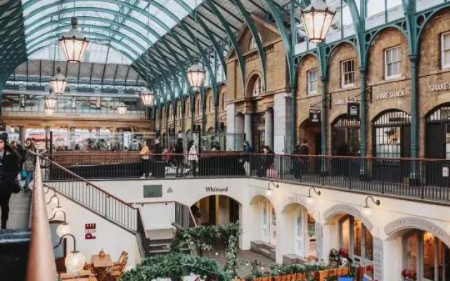 The Acre Abode IV - Covent Garden - by Frankie
