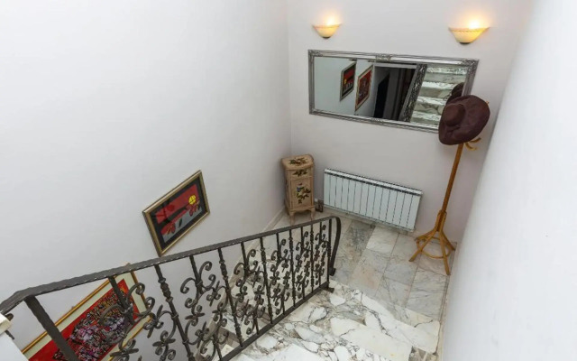 Villa Piano - Four Bedroom Villa With Terrace and Swimming Pool