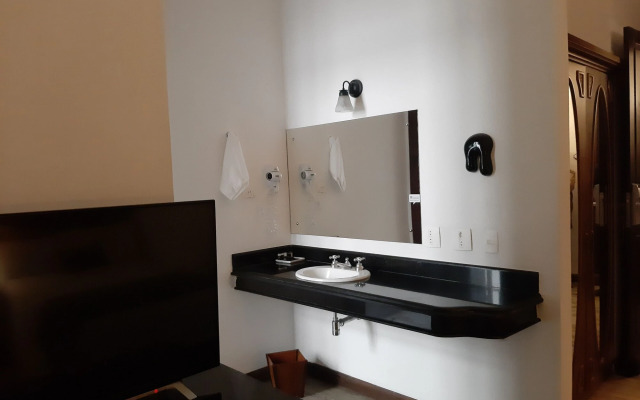 Johnscher by SJ - San Juan Curitiba