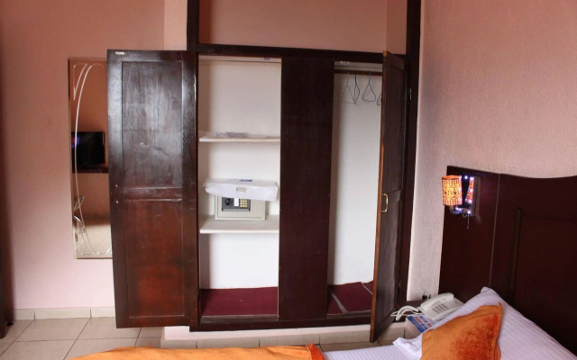 Tou'Ngou Hotel