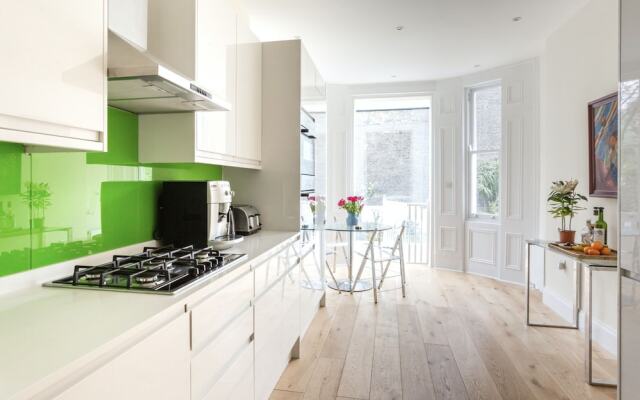 Marloes Road Lux 2 Bedrooms Apartment