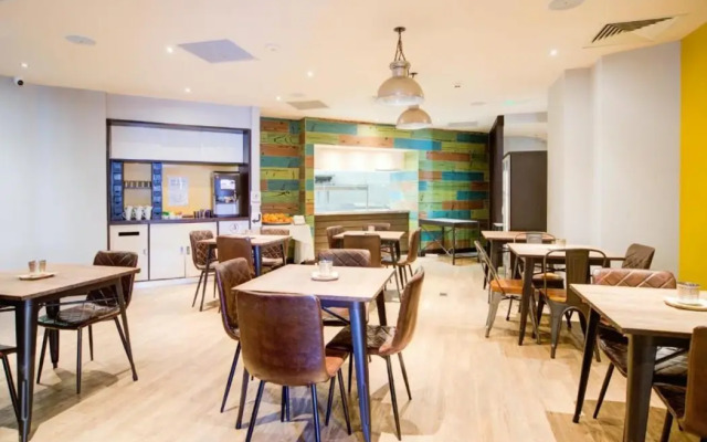 Belvilla Newport City Centre Hotel - Lifestyle