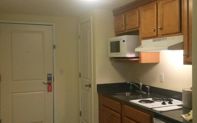 White River Inn and Suites