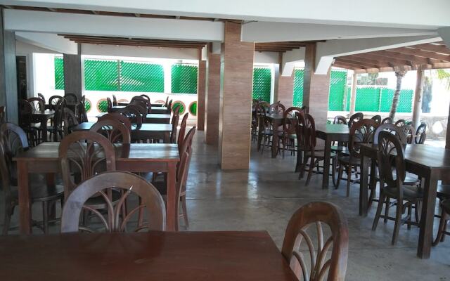 Hotel Brisas Marinas