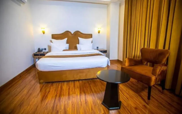 The Rich Hotel & Apartments