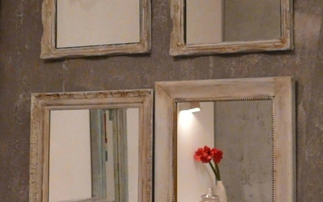 Dryades Hotel