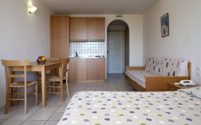 Marinos Beach Hotel