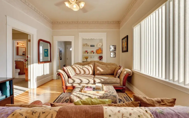 'the Diamond Bungalow' - Cozy Caldwell Home!
