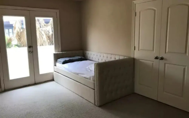 Entire Premium Spacious Luxury Home
