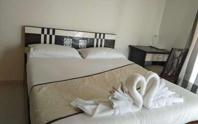 Sea View Room With Reasonable Price In Parel