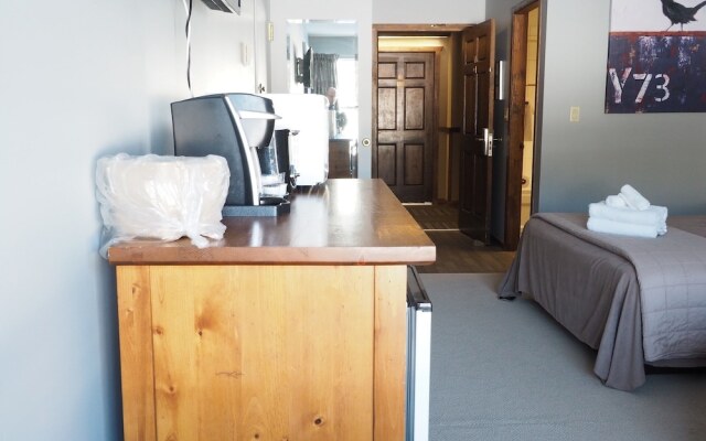 Apex Inn 201 - 1 Br Condo