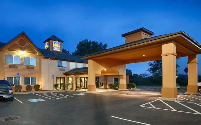Best Western Dallas Inn & Suites