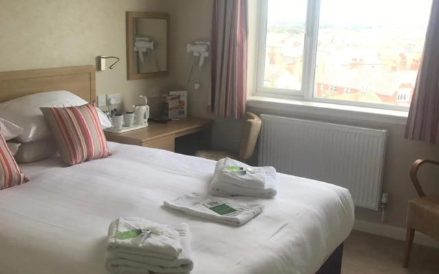 Monarch Hotel