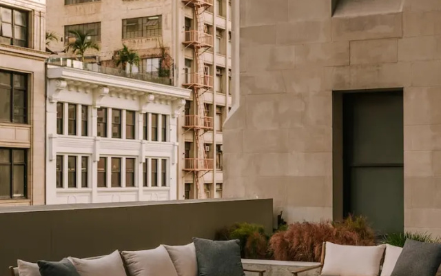 Sonder by Marriott Bonvoy The Winfield Apartments Downtown LA