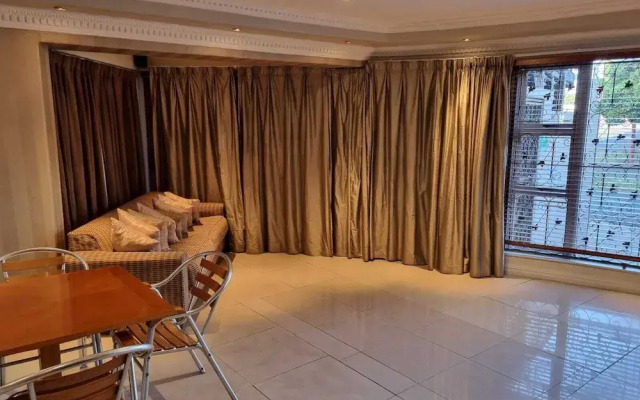 Savoy Lodge - Budget Triple Room