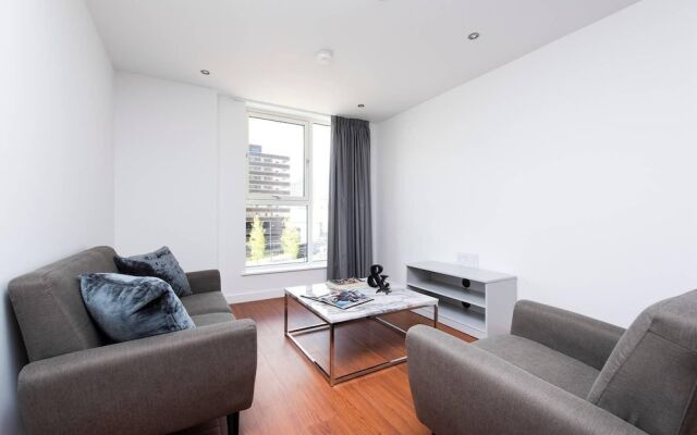 Contemporary and Stylish 1BR flat