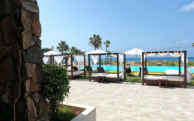 Hotel LIVVO Budha Beach