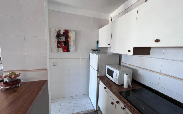 Bonito apartamento con vistas al mar y piscina