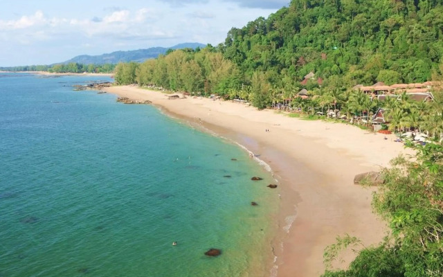 Seabox Khaolak Hostel