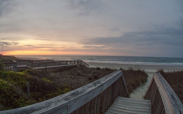 Holden Memories #67108 - 3 Br Condo