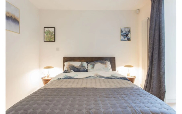 Trendy & Bright Bohemian House in Forest Hill