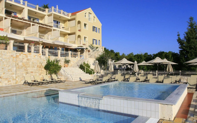 Almyra Hotel