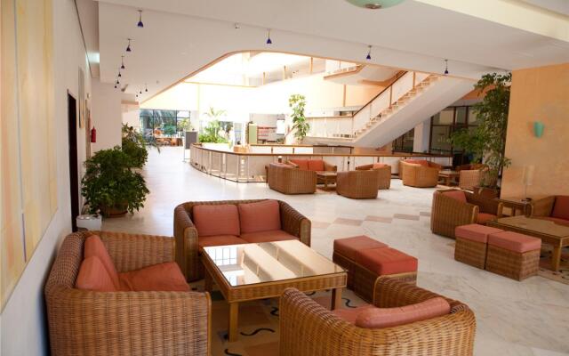 Alfamar Beach & Sport Resort