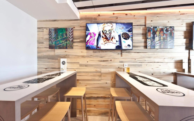 Ten Hostel