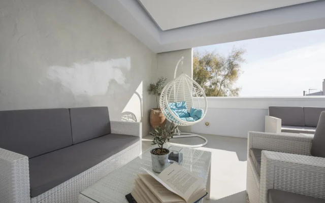 Blue Waves Hotel
