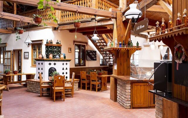 Gastland M1 Hotel & Restaurant