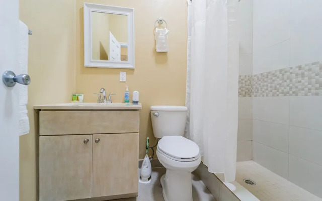Le Bleu Bed and Breakfast