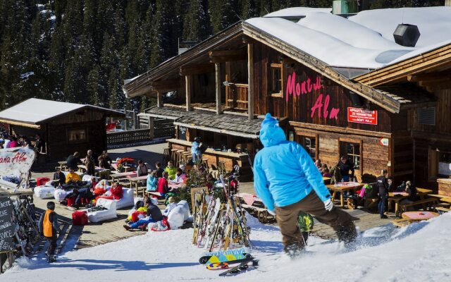 Montana Aparthotel