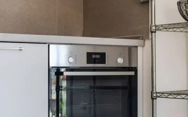 Urban Scene - Free Parking