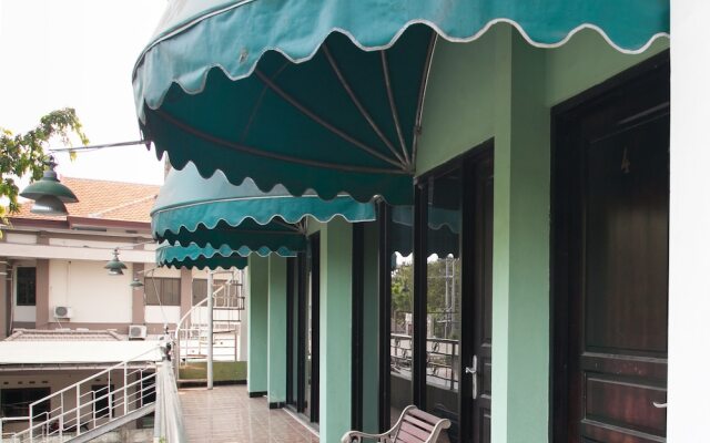 Reddoorz Near Juanda Airport T2