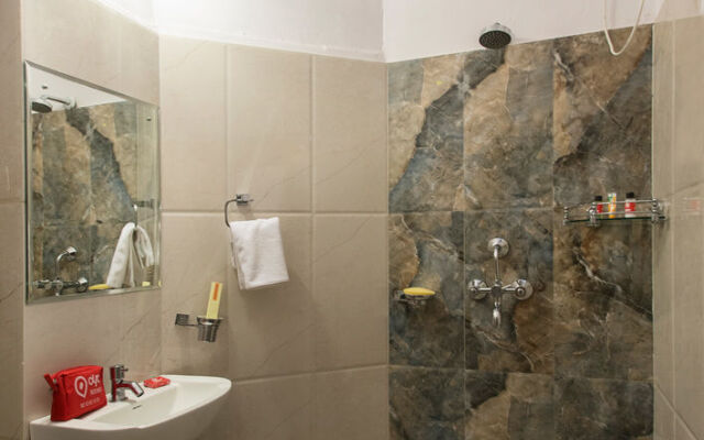 OYO 384 Hotel Noble House